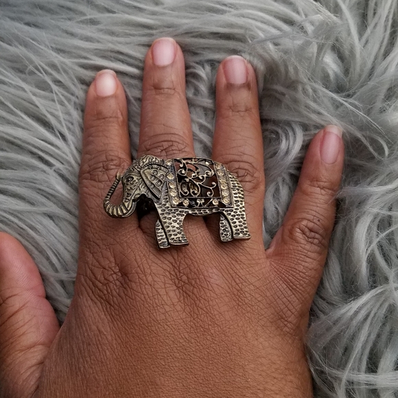 Elephant statement ring - Picture 5 of 7